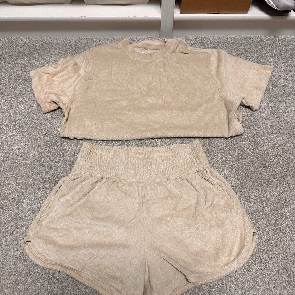 Abercrombie and Fitch Terry Cloth shirt/short set, Small